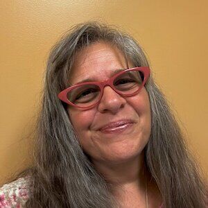 Meet your Posher, Deb